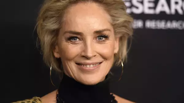 The Women's Cancer Research Fund's An Unforgettable Evening Benefit Gala - Arrivals