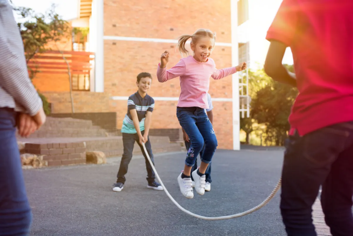 Niños-realizando-actividades-físicas-que-disfrutan