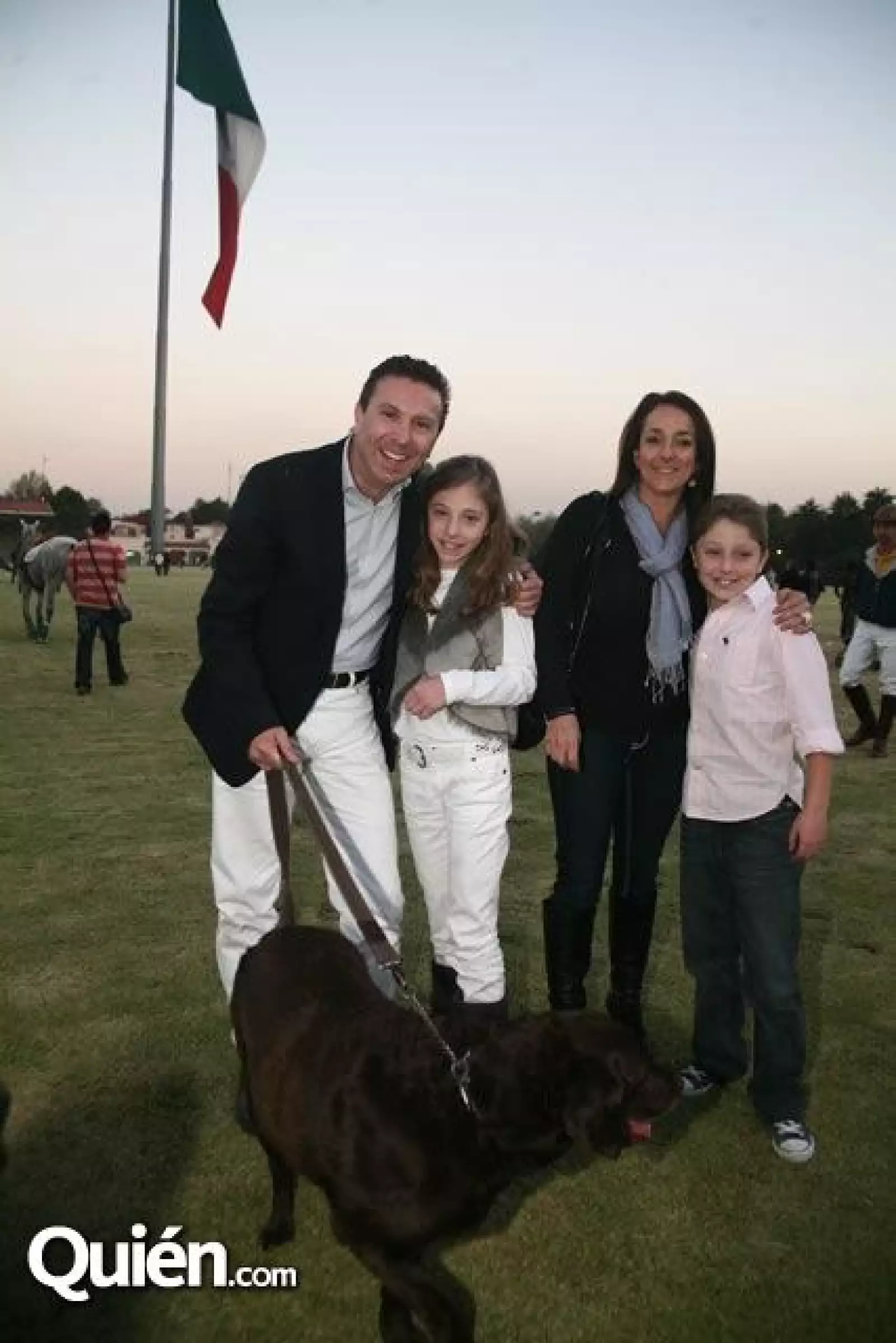 Rafael Micha,Victoria,Cristina Elguero,Mark