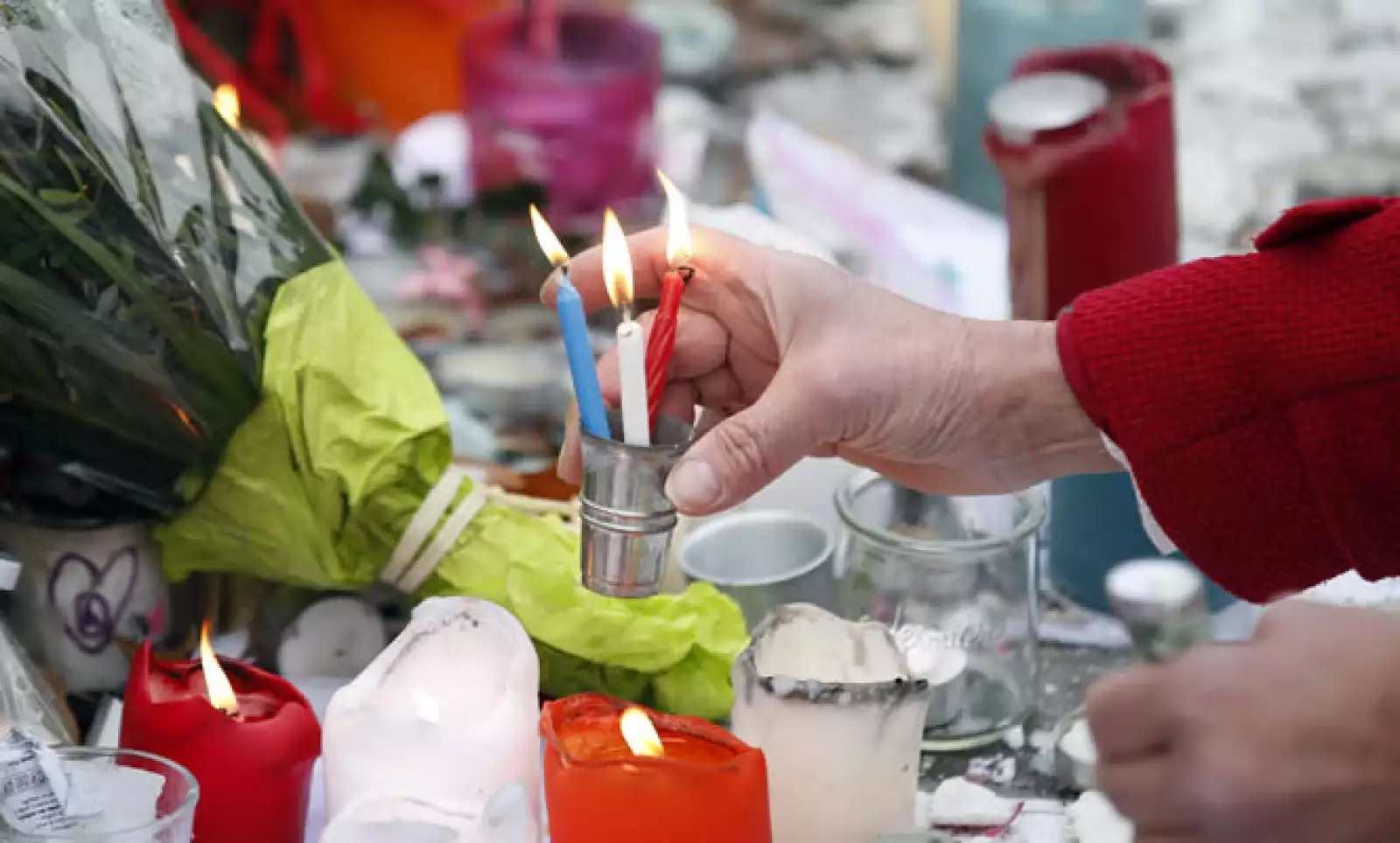 Francia recordó a sus ciudadanos caídos en un lugar que representa su poderío militar. 