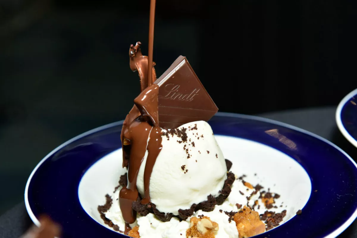 Chef Alex Guarnaschelli and Lindt EXCELLENCE Host A Dark Chocolate Tasting