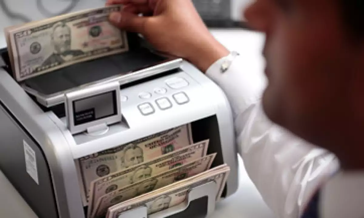 Banco Base estima que este lunes el tipo de cambio se ubique en un rango de 12.76 y 12.84 pesos. (Foto: Getty Images)