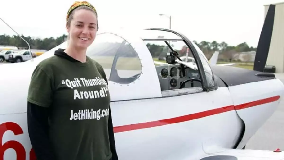 Amber Nolan y su pasión por loa aviones
