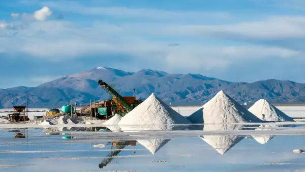 El mercado de minerales críticos alcanza los 320,000 mdd con el litio al frente