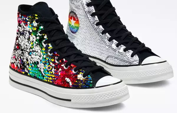 Frente personaje Stratford on Avon Con arcoíris incluyentes, unicornios y lentejuelas, Converse celebra el  Pride 2020