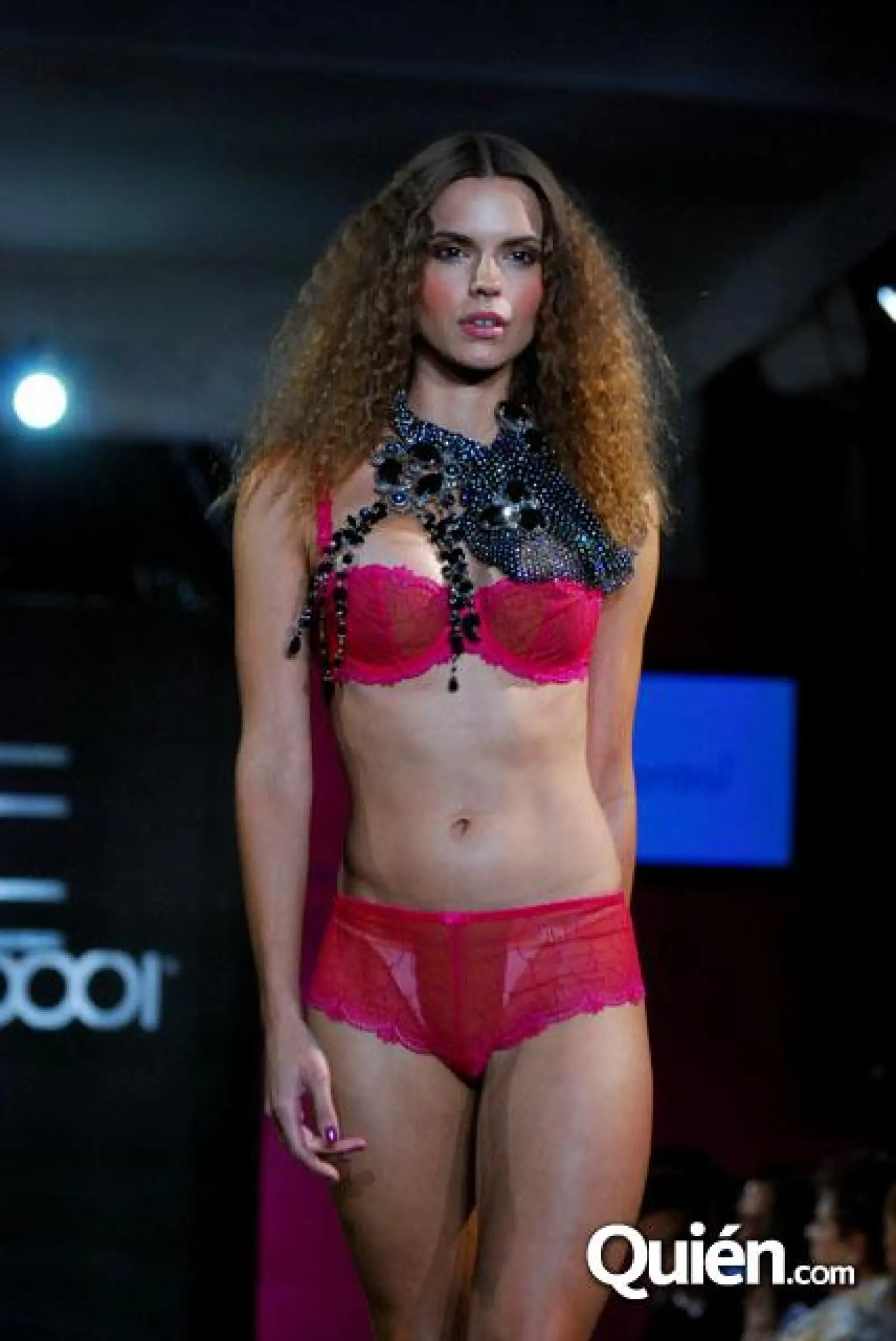 PASARELA LENCERIA LIVERPOOL
