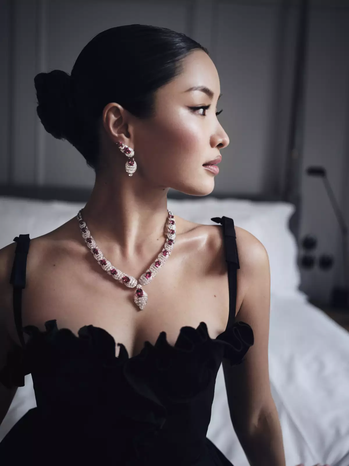 Anna Sawai por Candice Lake para Cartier x ELLE UK