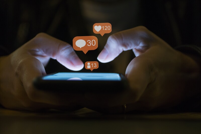 Redes sociales.