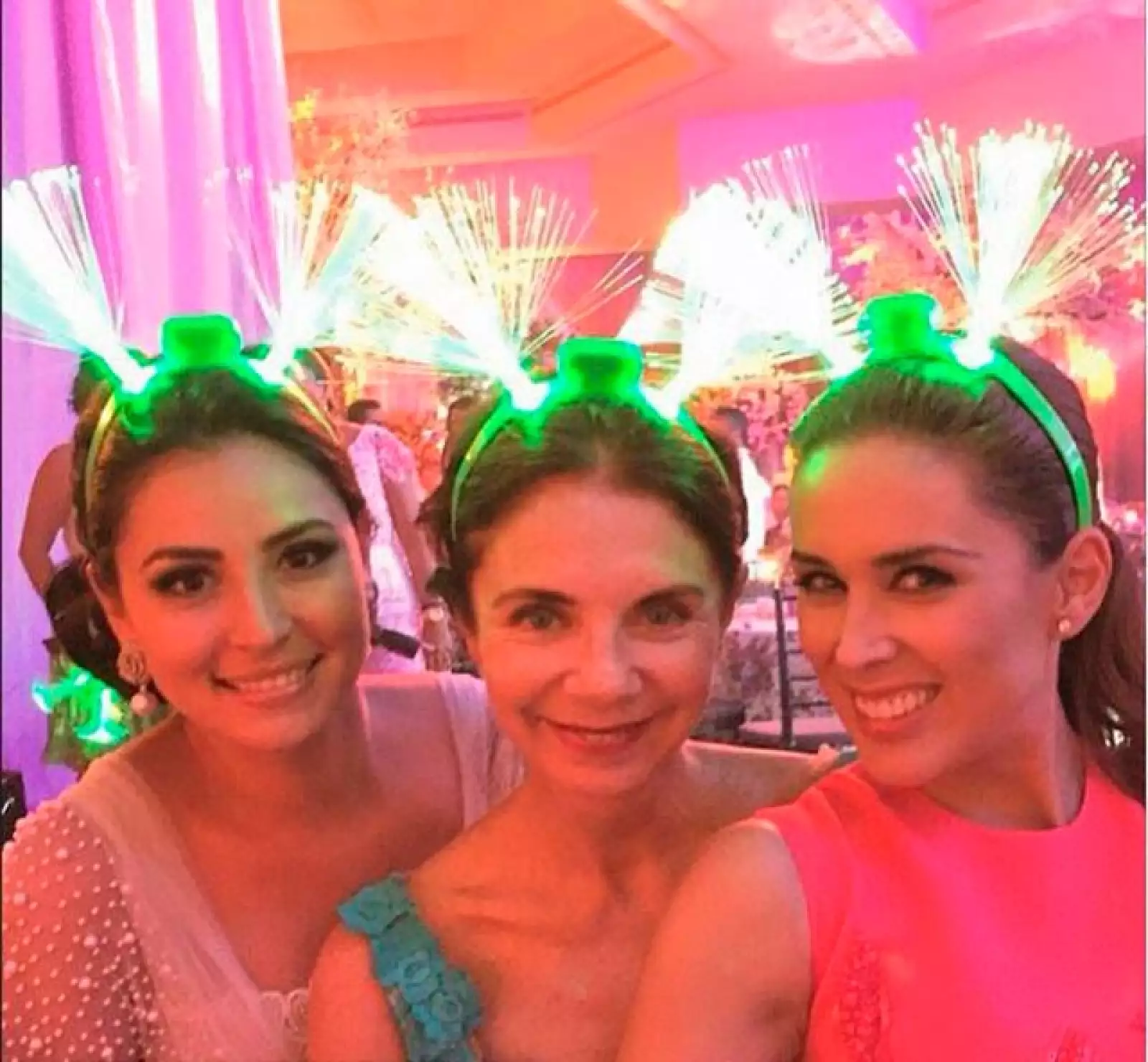 Mariana Zorrilla, Lisette Trepaud y Jacky Bracamontes.