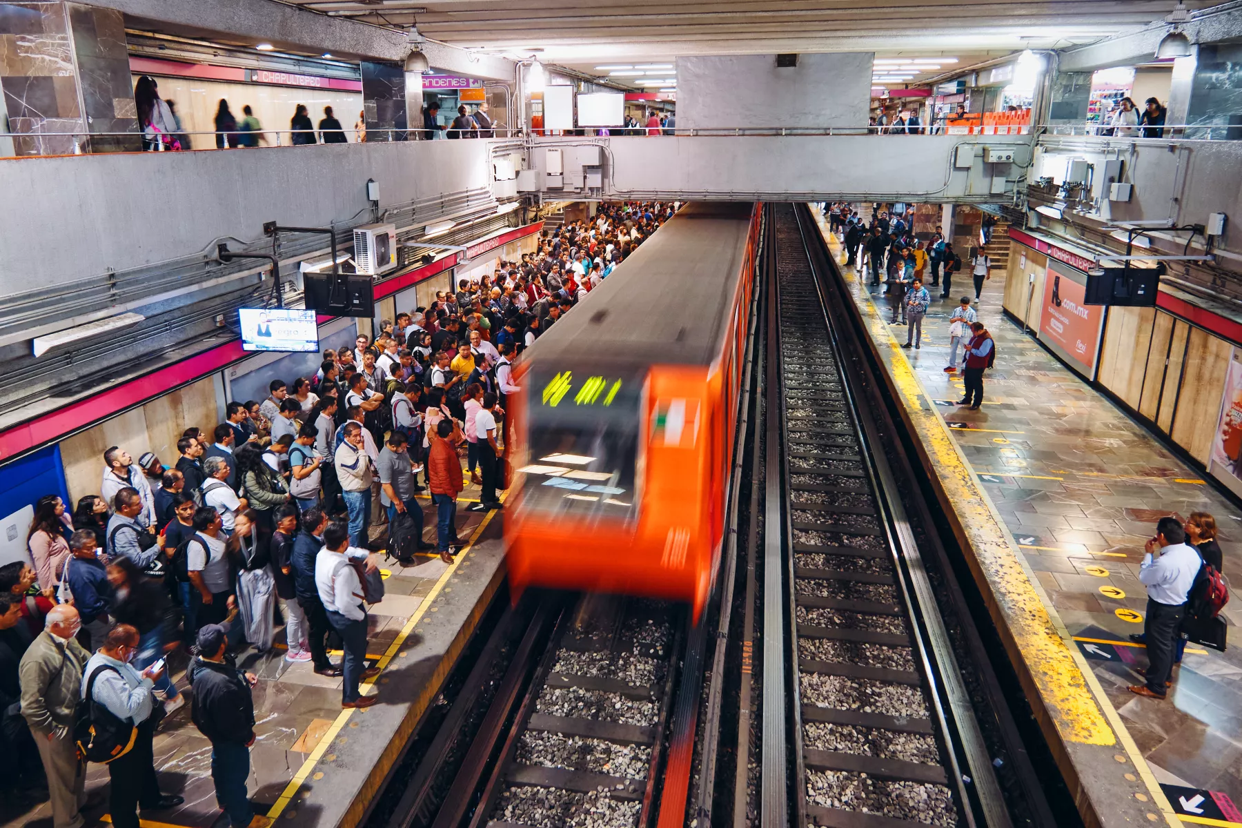Rush hour in Chapultepec Metro Station of Mexico City