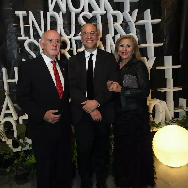 Benjamin Romano, Juan Pablo Serrano y Olga Romano 