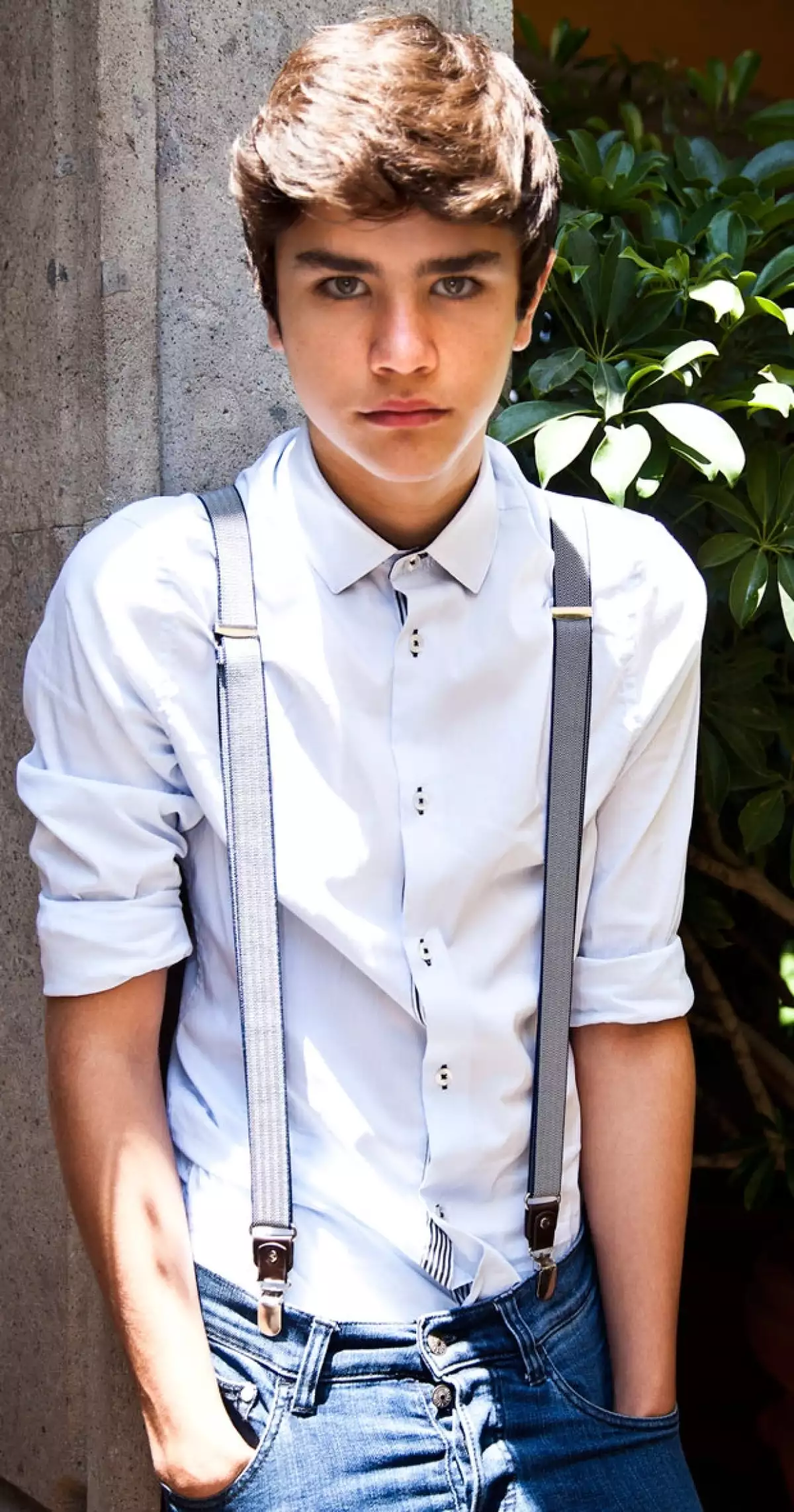 Gustavo Vazquez es el baterista de la banda y dijo ser muy celoso con su hermana Angie.