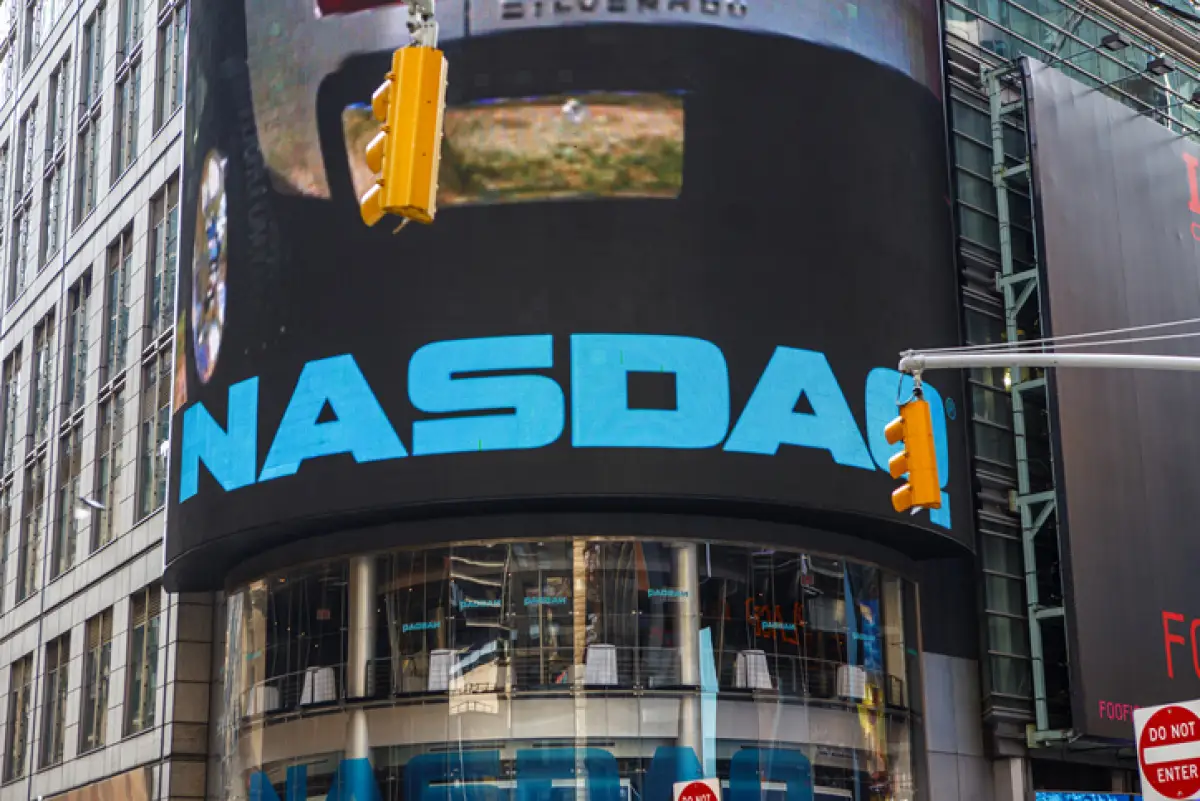 letrero del nasdaq