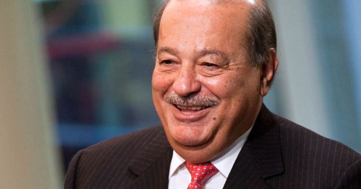 Carlos Slim invierte y rescata al Real Oviedo de España