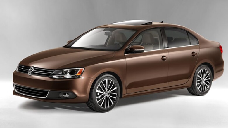 Éste es el nuevo Jetta de sexta generación, el modelo que eventualmente reemplazará al actual Bora y que competirá en el segmento de los sedanes medianos.