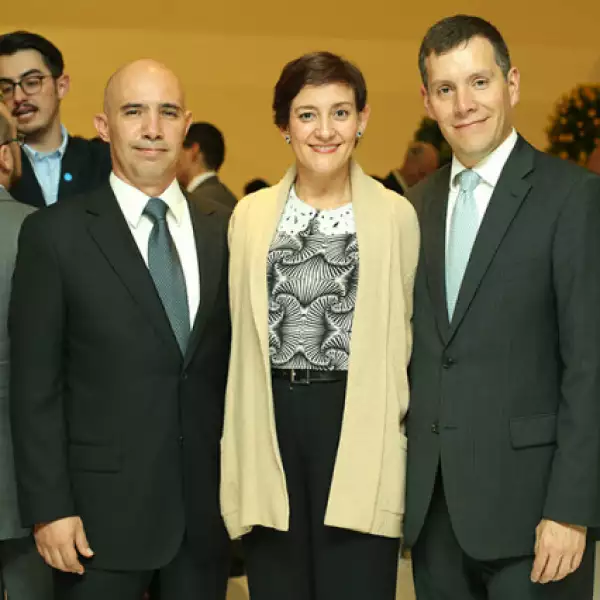 Alejandro Valdés, Tamy de la Garza y Ricardo Mujica