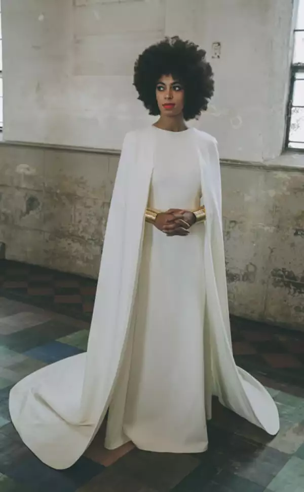 Solange Knowles hizo ruido en las redes sociales con su look por Humberto Leon de Kenzo.