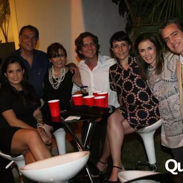 Fiesta de Fernando Lebrija por sus 2 diosas de plata