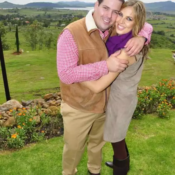 Civil Bety Vega y Rene Palme