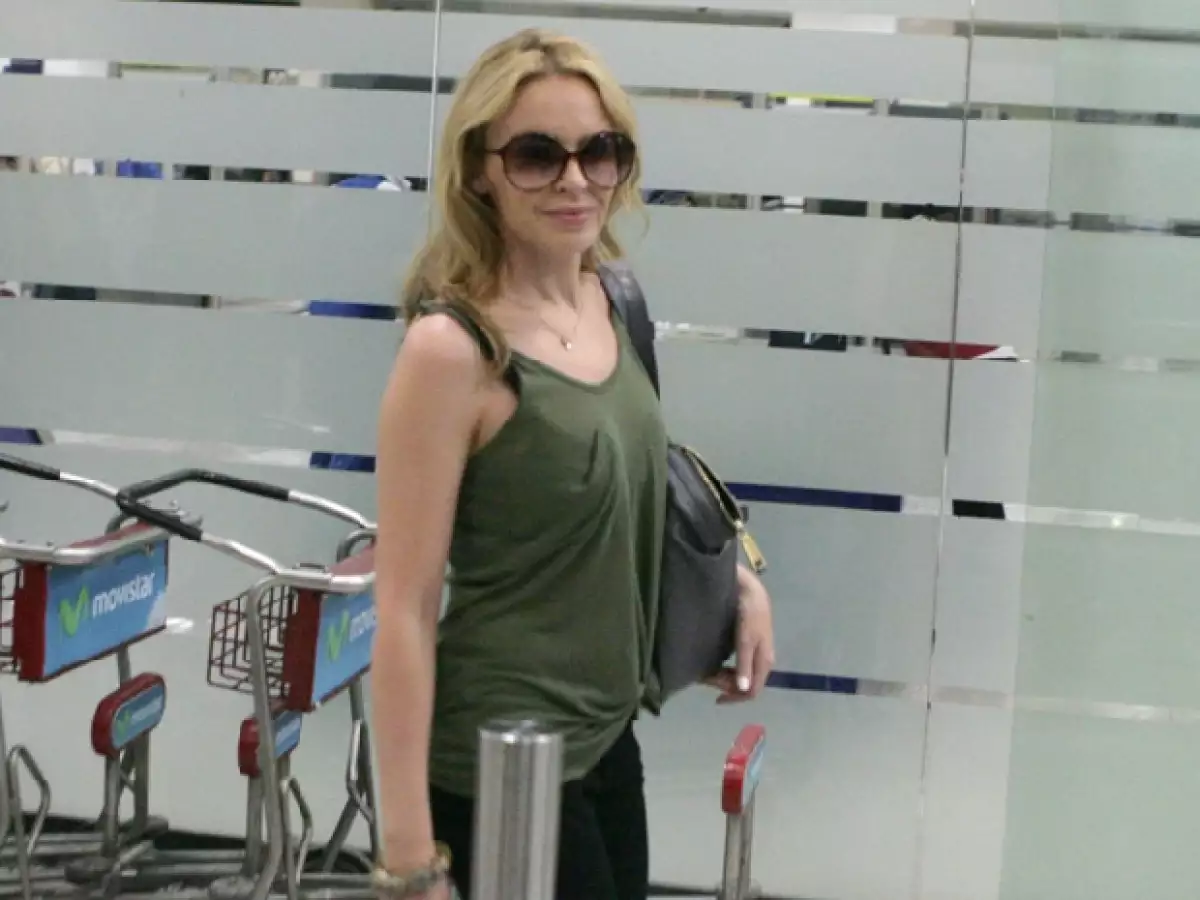 Kylie Minogue lelgó hoy a México para presentar su disco y presentarse en el concierto EXA.