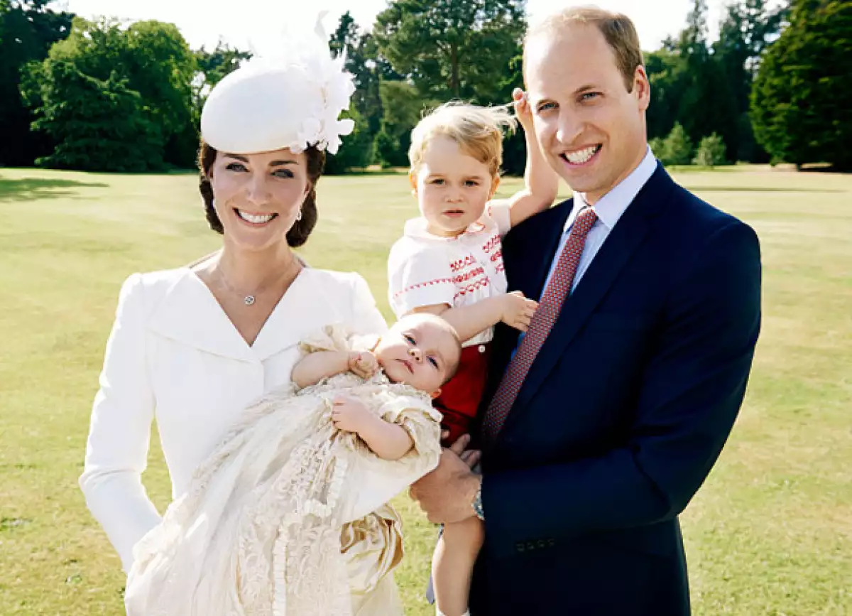 A unos años de su matrimonio, Kate Middleton dio a luz a baby George y año y medio más tarde a la princesa Charlotte.