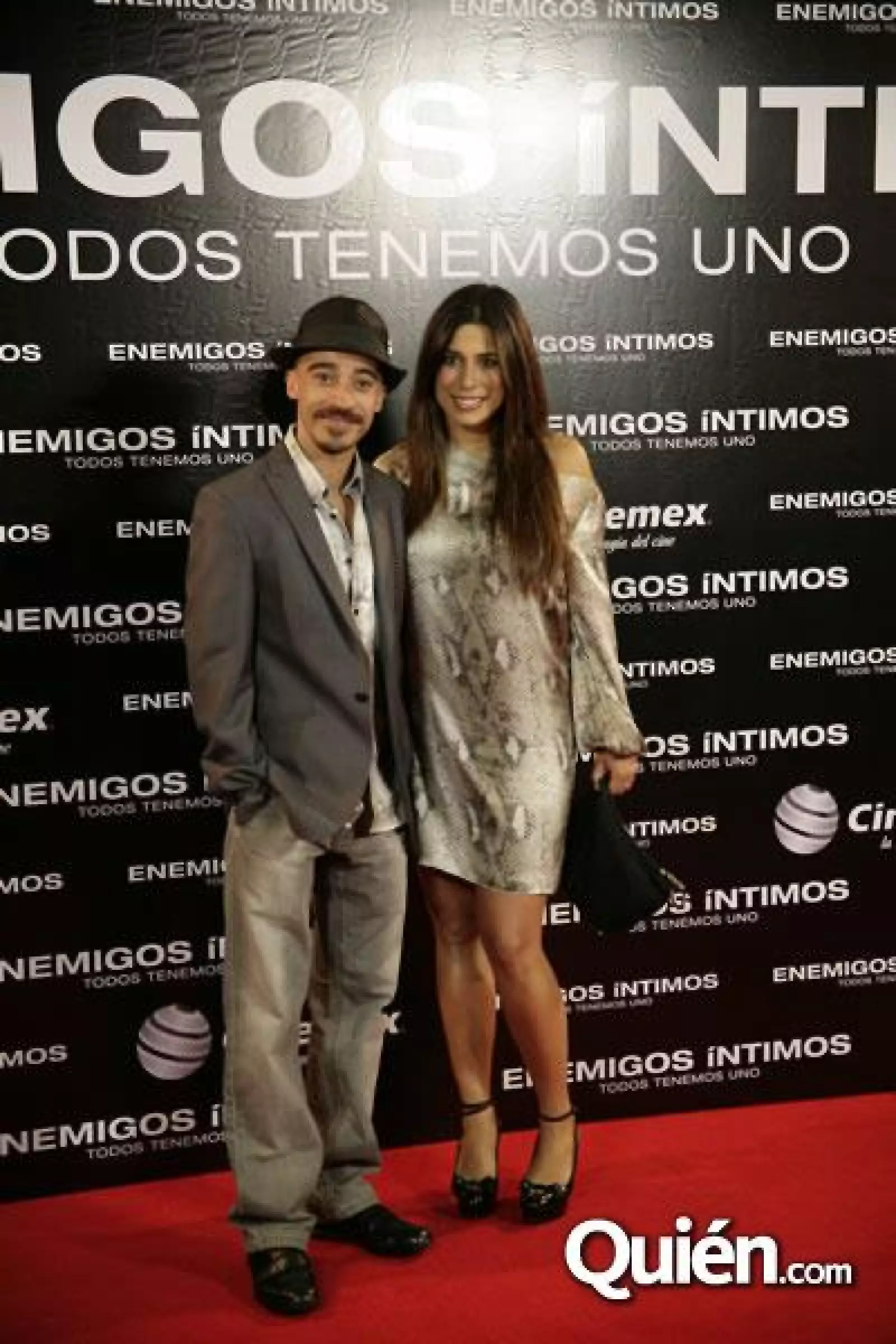 Presentación de Enemigos Íntimos