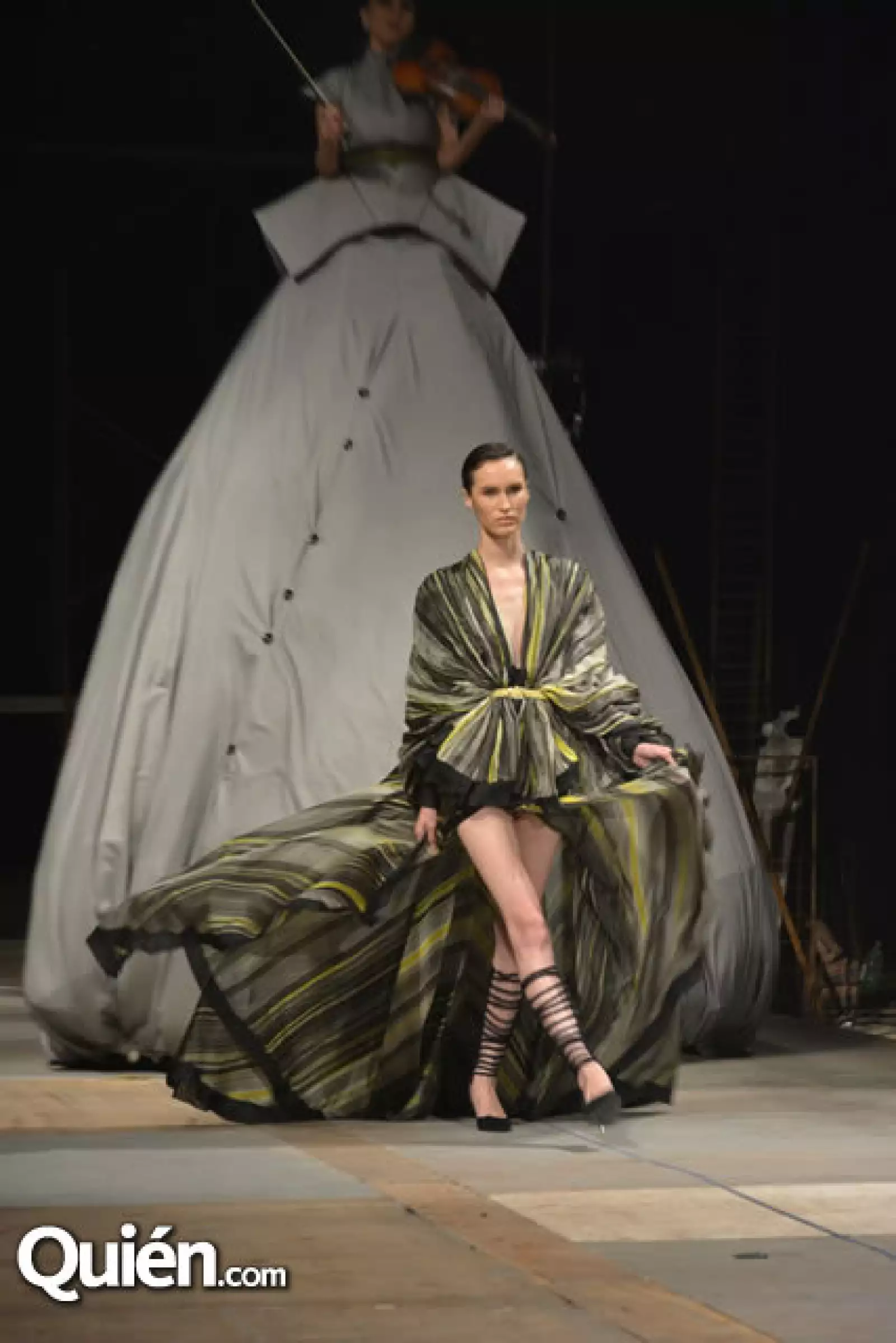 Pasarela por Abel López