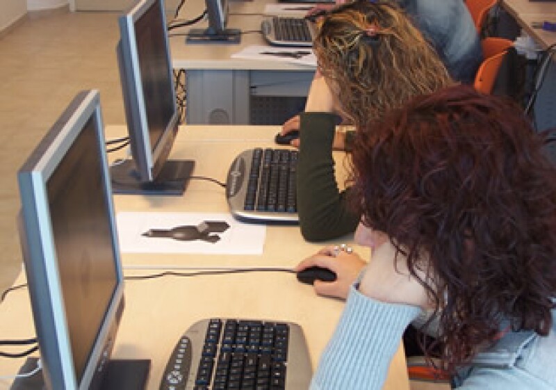 ‘La nube’ permitirá almacenar y compartir información sin ocupar espacio en la memoria de las computadoras. (Foto: Cortesía SXC)
