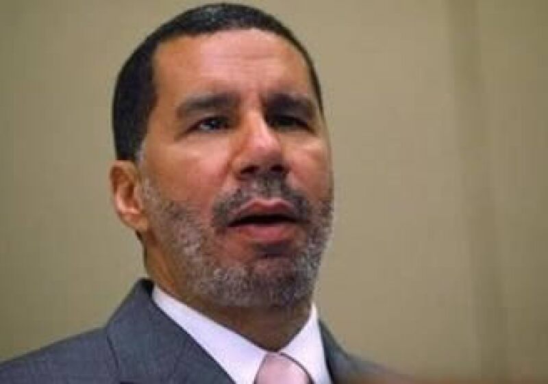 El gobernador de Nueva York, David Paterson, indicó que este año cayeron 4.8% los salarios en su entidad. (Foto: Reuters)