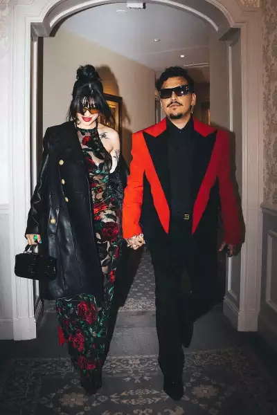 Christian Nodal y Cazzu en Paris Fashion Week