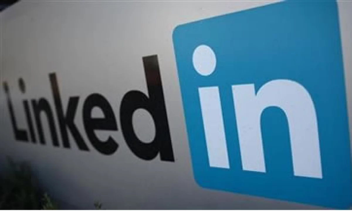 LinkedIn tiene tres fuentes de ingresos: Talent solutions, marketing y suscripciones de pago. (Foto: Reuters)