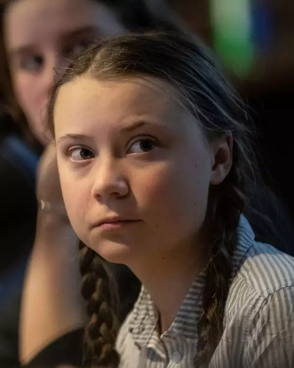 Greta Thunberg pelea en Twitter con Andrew Tate y lo arrestan