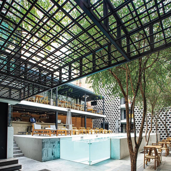 hotel-carlota.jpg