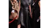 La actriz estuvo entre las peor vestidas de la alfombra roja de los premios y ahora, se descubrió que se puso el vestido con la parte de atrás hacia delante. ¿Por?...