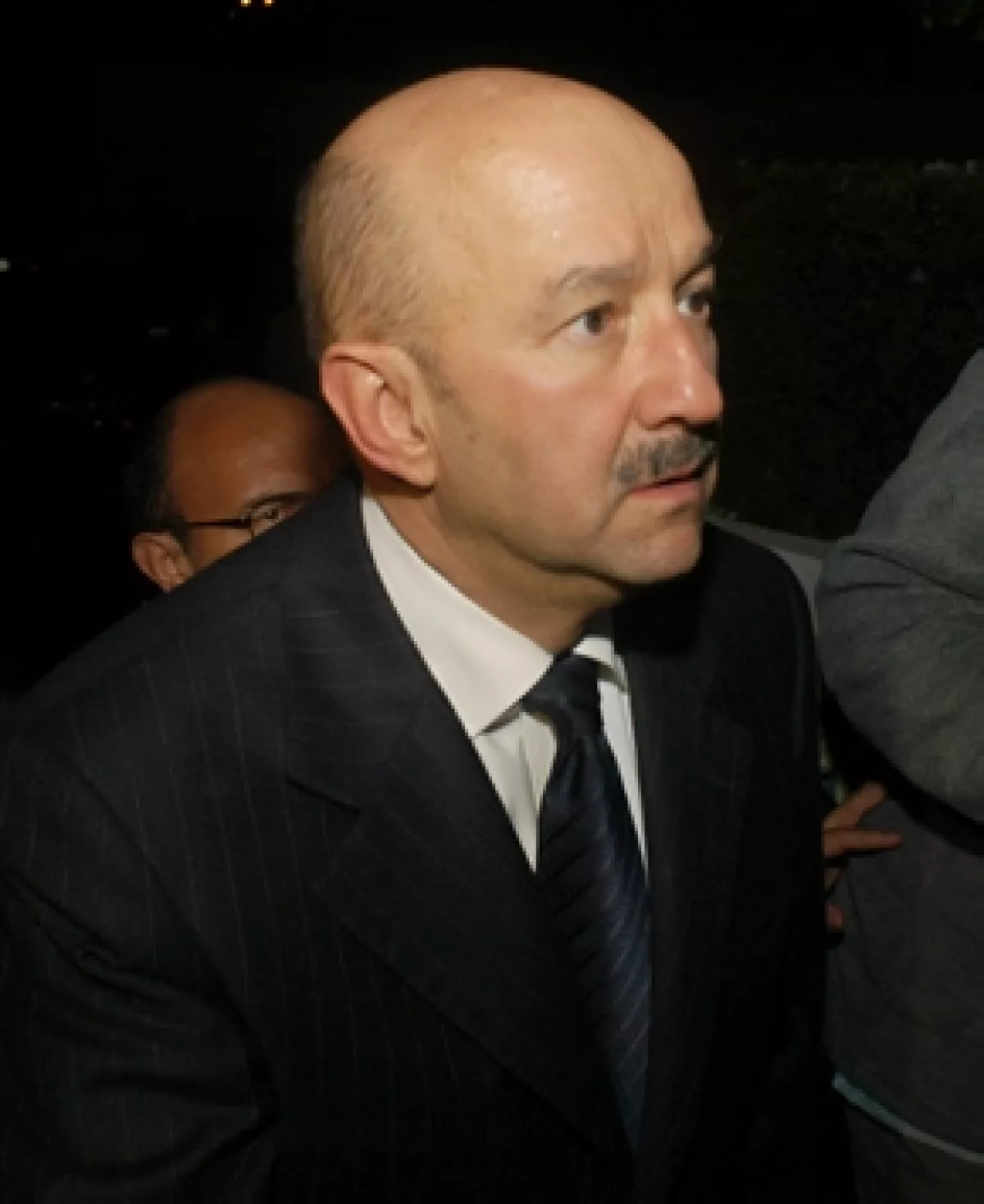 El ex mandatario de México llegó para ofrecerle sus condolencias a la actual pareja de su hijo Emiliano.