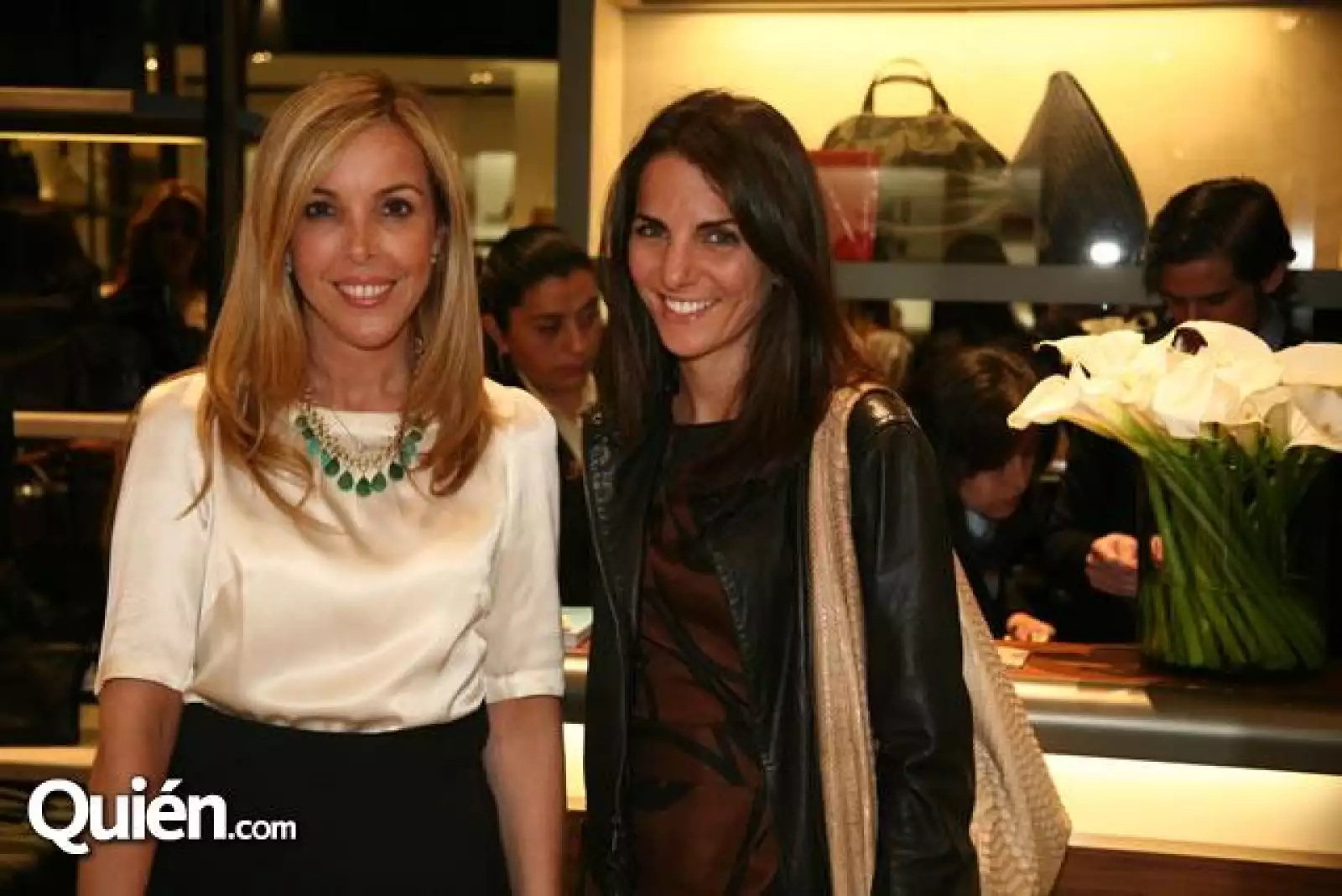 Eva Hughes,Kelly Talamás