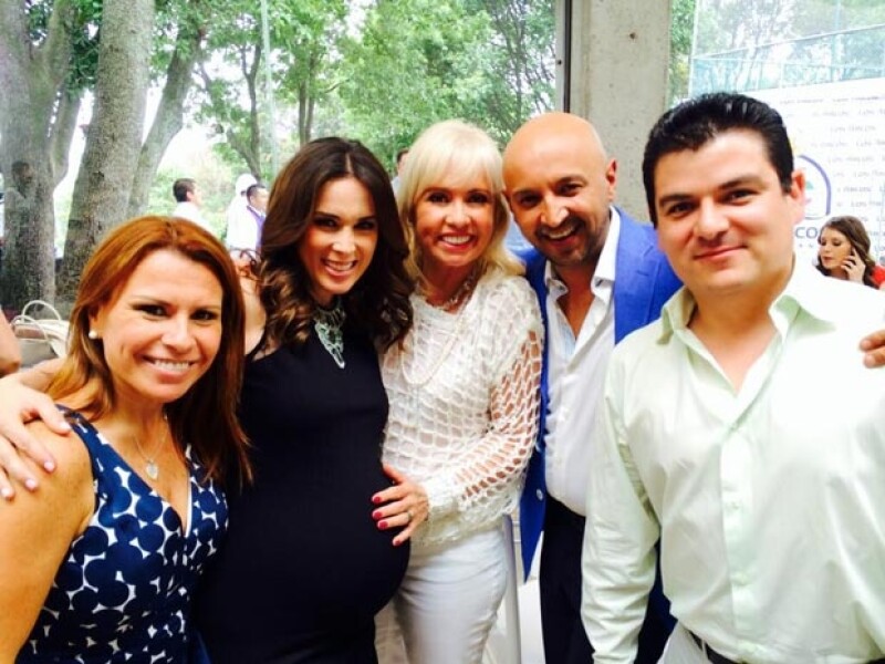 Jacky Bracamontes asistió también al bautizo de la hija de Jan.