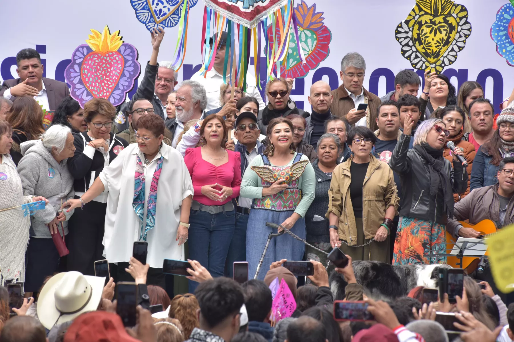 clara brugada se muda iztapalapa.jpeg
