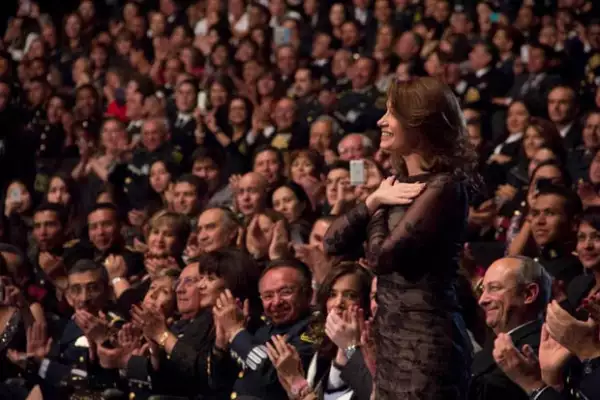 El look de `La Gaviota´ fue sofisticado pero discreto.