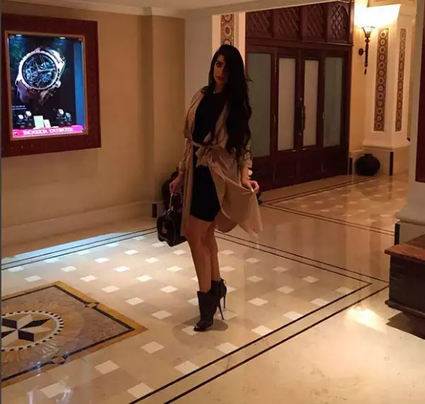 El gusto por la moda de Jasmin es evidente en sus redes sociales.