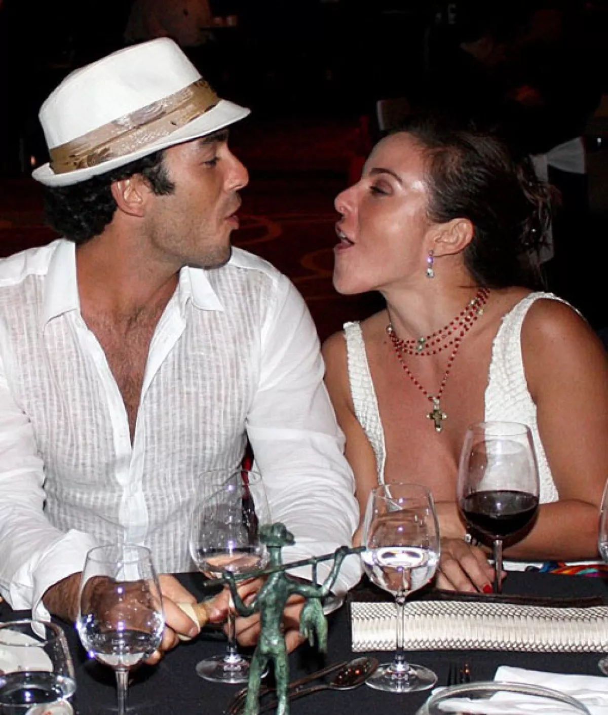 Kate y Aarón instalaron su residencia de casados en Los Ángeles, California.