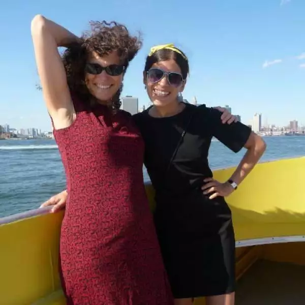 A ella y a su mamá, les encanta el arte contemporáneo, por lo que eligieron la ciudad perfecta para visitar.