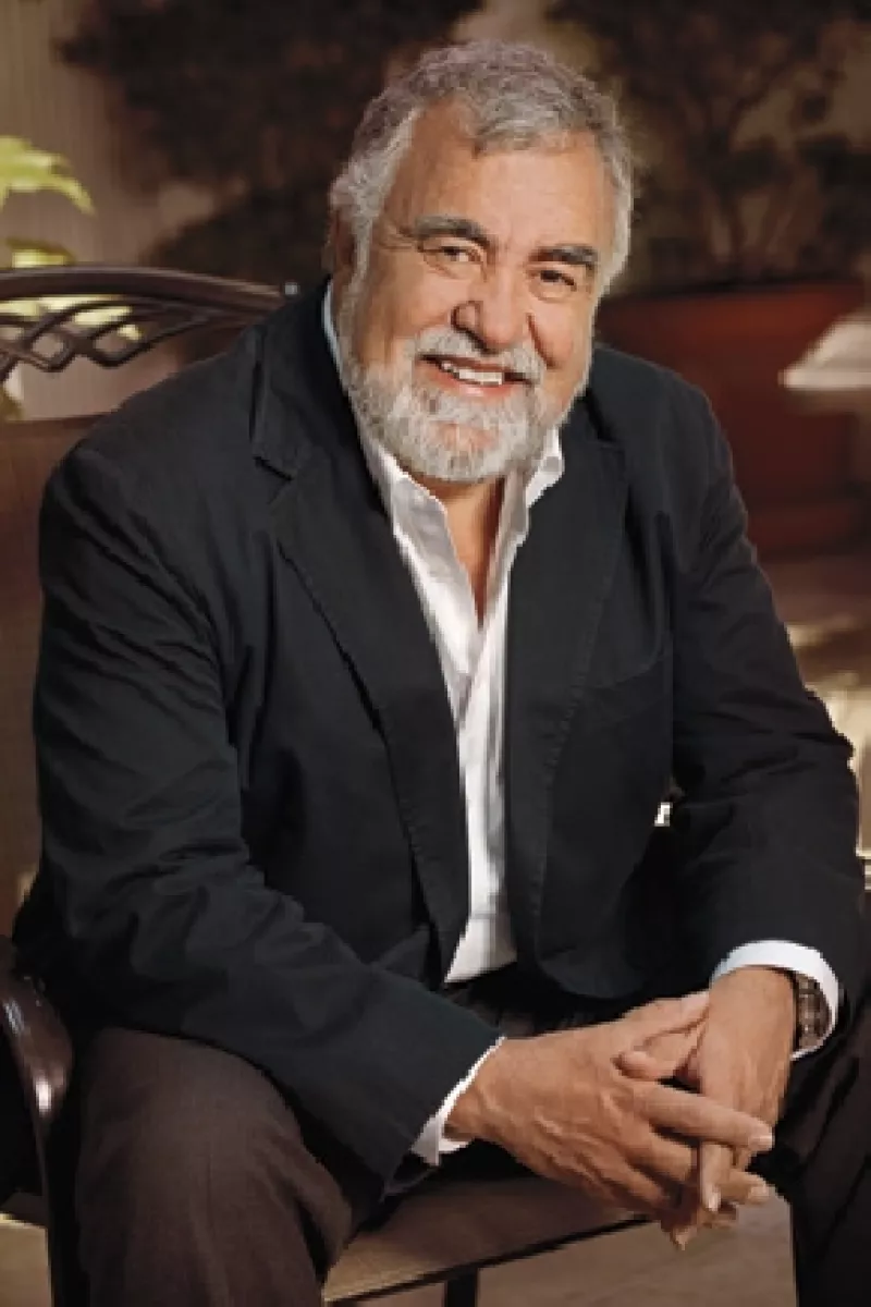 El ex Jefe de Gobierno del Distrito Federal nos dijo que reconoce el manejo de imagen del actual gobernador mexiquense y asegura que las encuestas dicen que está muy bien posicionado.