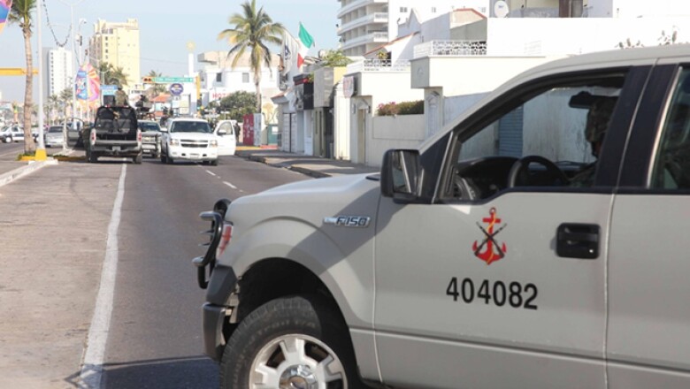 El narcotraficante fue detenido junto con otra persona, según anunció el procurador Jesús Murillo Karam.