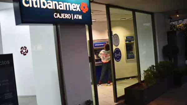 NUbank no compra a Banamex