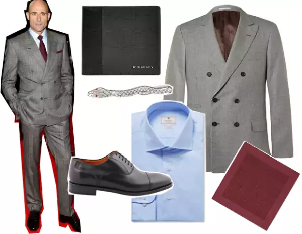 Mark Strong, a sus 52, sigue cuativando miradas. Nos encanta que domina el look formal a la perfección. Saco: Brunello Cucinelli. Zapatos: Scalpers. Camisa: Hacket. Cartera: Burberry. Tie Clip: Montblanc. Pañuelo: Salvatore Ferragamo.
