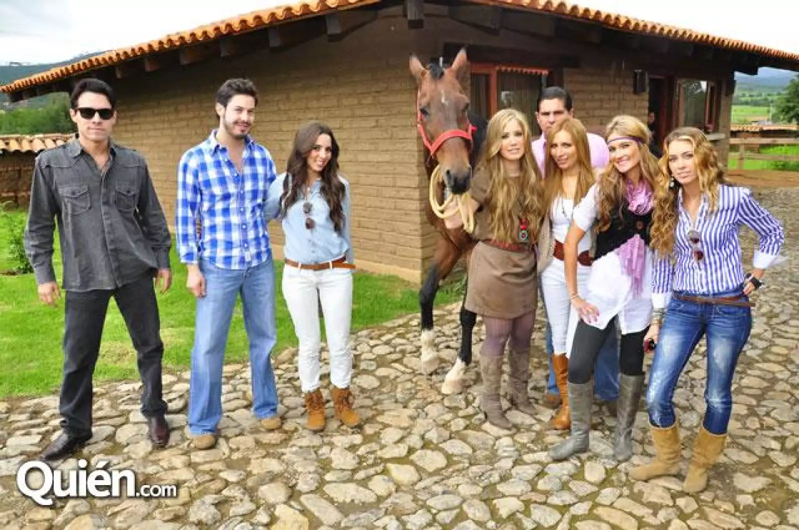 Fanny Sáenz,Caro Zepeda,Paloma Gascón,Ivonne Orendain,Anette Meier,Daniel Gil,Carlo Hernández,Ricardo Chico