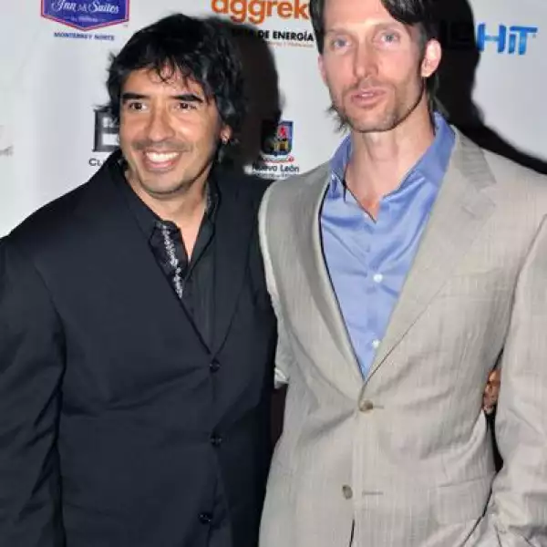 Presentación de la serie MORIR EN MARTES