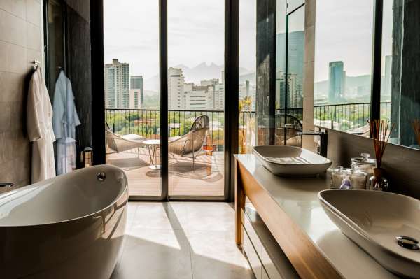 penthouse monterrey baño