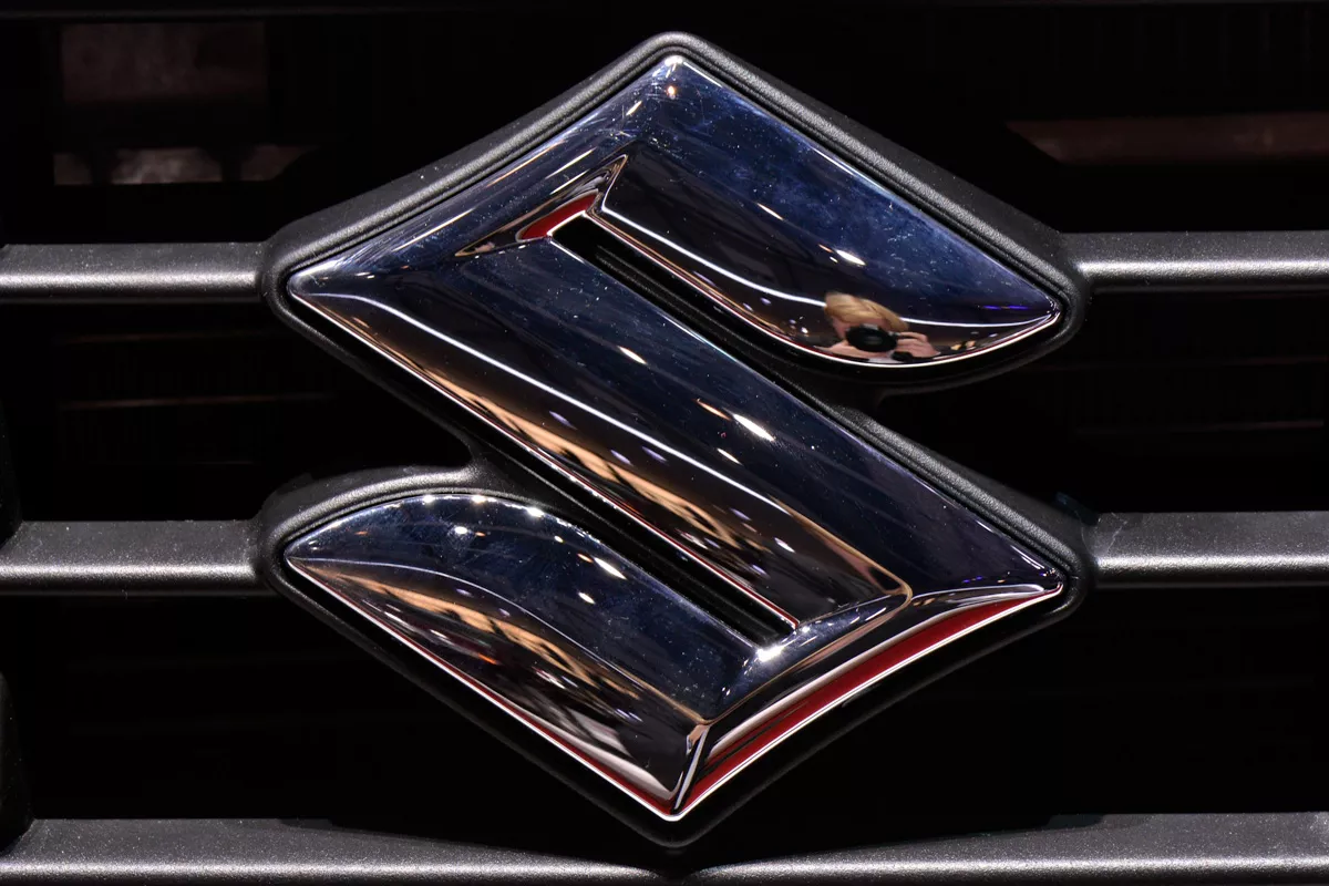 (Logotipo de Suzuki)